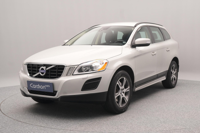 Volvo XC60 3.2 AWD MOMENTUM CZ 3.2 Momentum