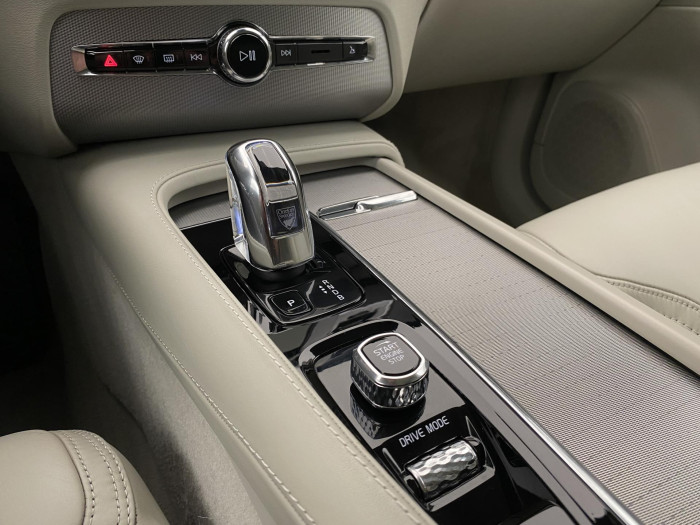 Volvo XC90 T8 TWIN ENGINE INSCRIPTION CZ