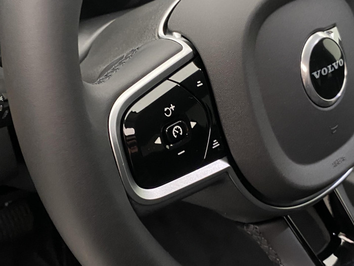 Volvo XC60 B5 AWD AUT DARK PLUS