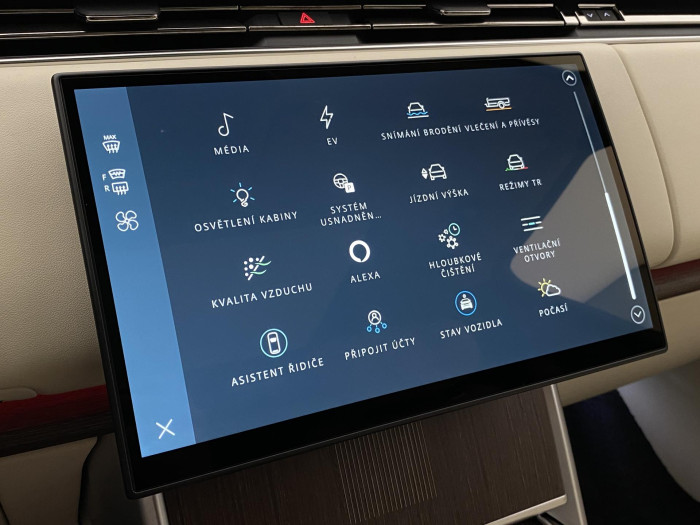 Land Rover Range Rover P550e AUTOBIOGRAPHY SWB