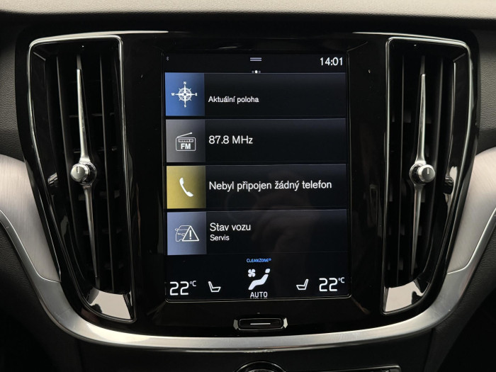 Volvo V60 CC D4 AWD MOMENTUM CZ 1.maj 2.0 d CC CC Momentum