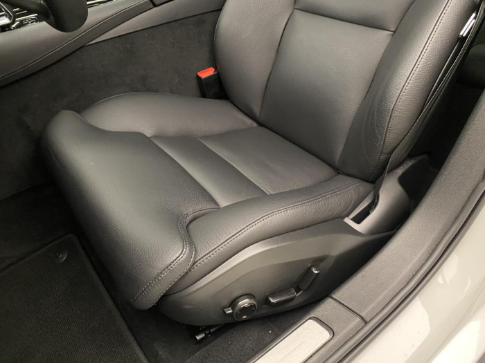 Volvo V60 T8 AWD RECHARGE DARK PLUS CZ