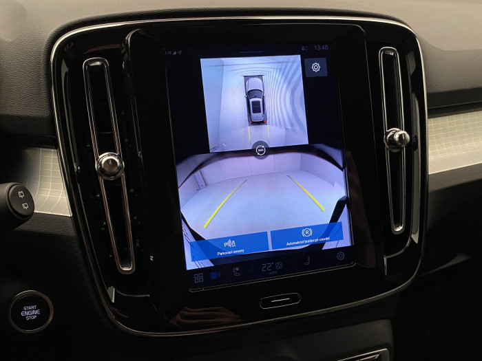 Volvo XC40 B3 DARK PLUS AUT CZ