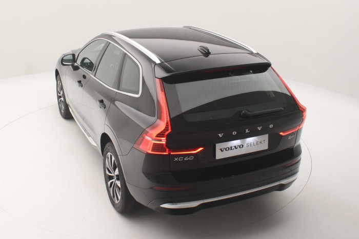 Volvo XC60 B4 AWD PLUS BRIGH REZERVACE