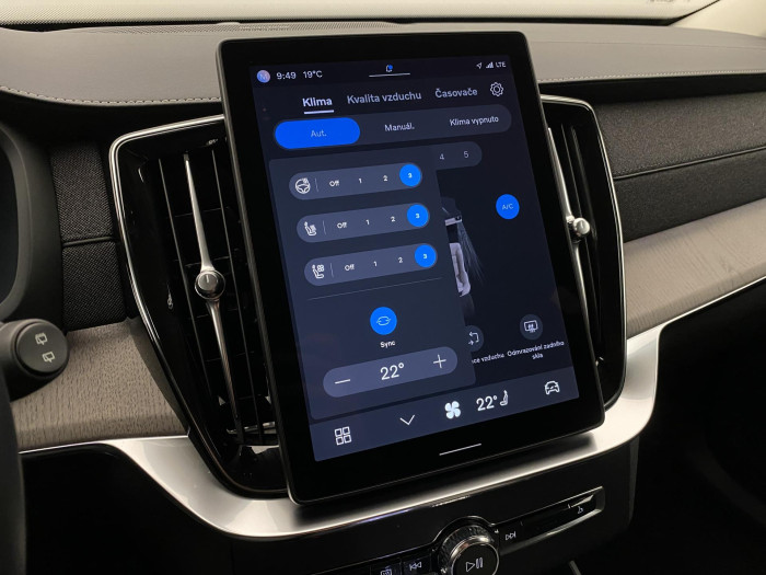 Volvo XC90 B5 AWD PLUS BRIGHT AUT CZ 7m