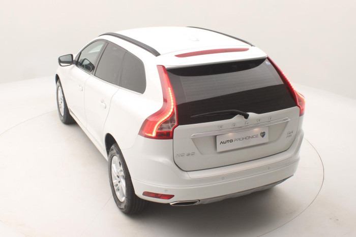 Volvo XC60 D4 AWD MOMENTUM AUT REZERVACE 2.4 d Momentum