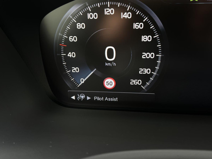 Volvo XC90 T8 AWD R-DESIGN 7 MÍSTNÁ Aut