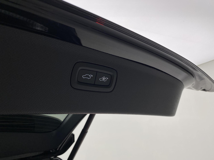 Volvo XC90 B5 AWD BLACK EDITION PLUS 7m