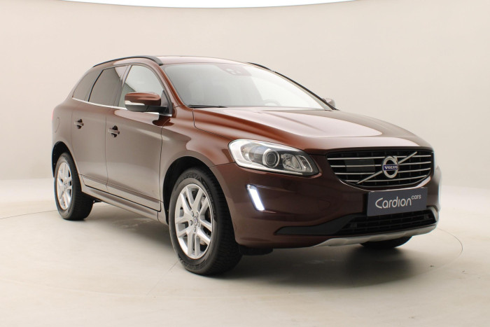 Volvo XC60 D4 AWD MOMENTUM REZERVACE 2.4 d Momentum