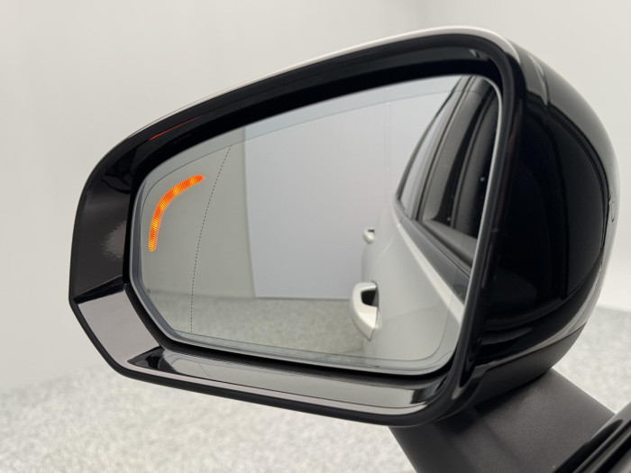 Volvo V60 B4 DARK PLUS AUT CZ 1.maj