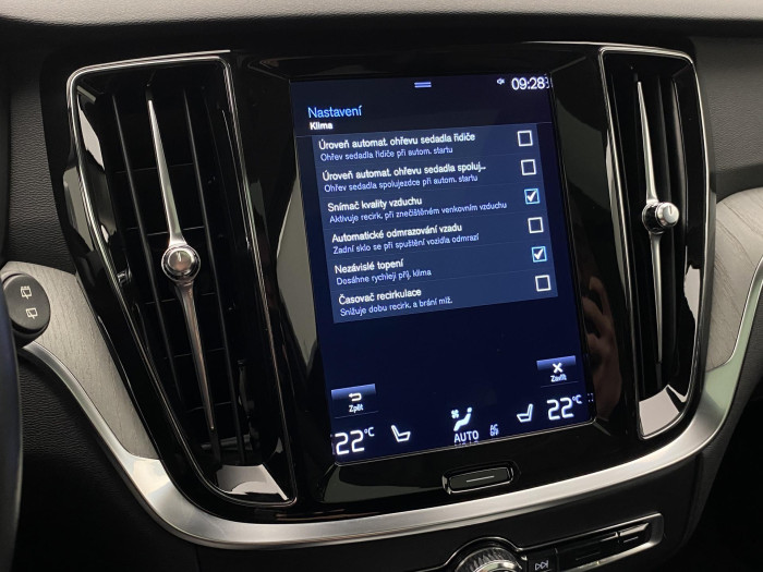 Volvo V60 CC B4 AWD MOMENTUM AUT 2.0 CC CC Momentum