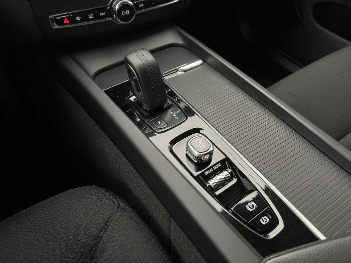 Volvo XC60 B4 MOMENTUM 2.0 Momentum