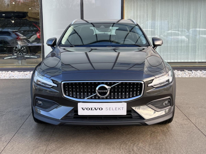 Volvo V60 CROSS COUNTRY B4 AWD Aut 1.maj