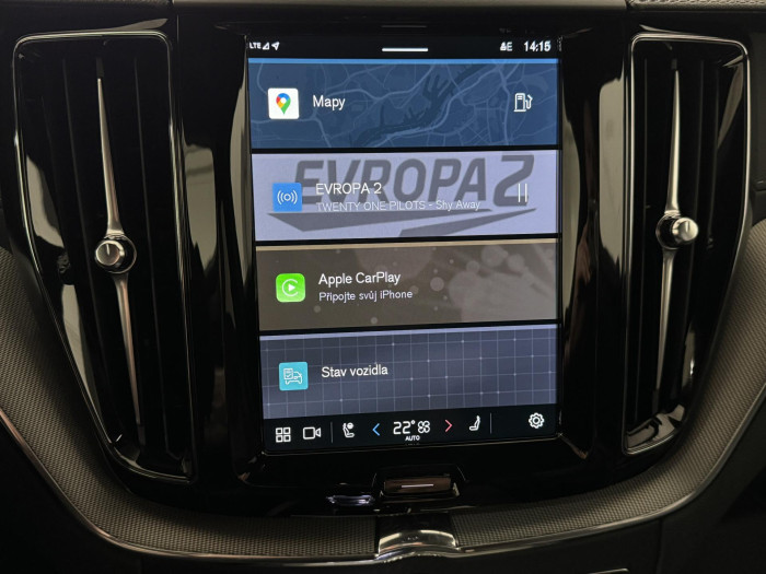 Volvo XC60 B5 AWD ULTIMATE REZERVACE