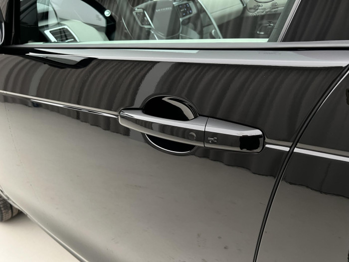 Land Rover Discovery D250 DYNAMIC SE AWD Aut 3.0 d Dynamic SE