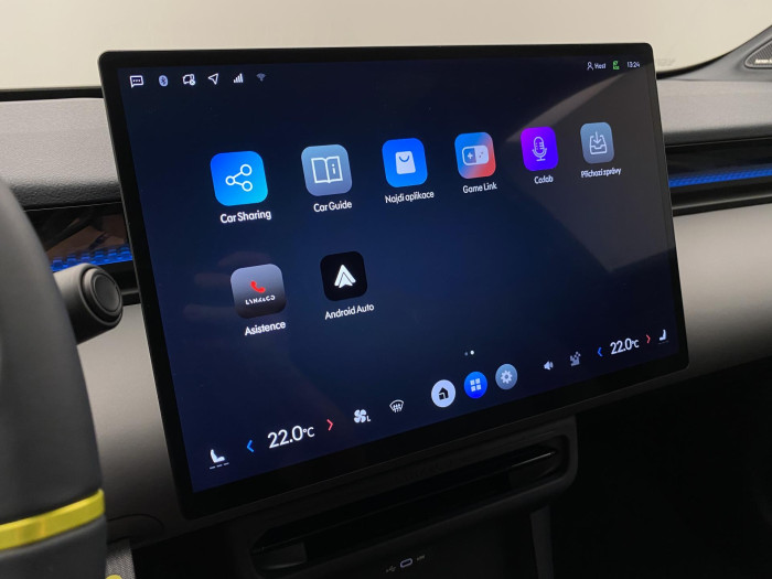 Lynk & Co 02 MORE PŘEDVÁDĚCÍ VŮZ