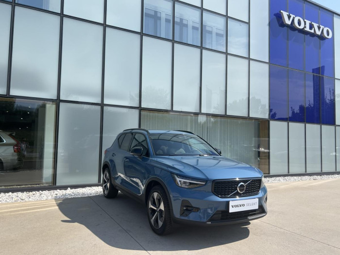 Volvo XC40 B4 PLUS DARK Aut 1.maj.