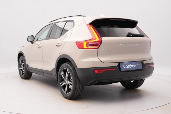 Volvo XC40 B3 AUT DARK PLUS