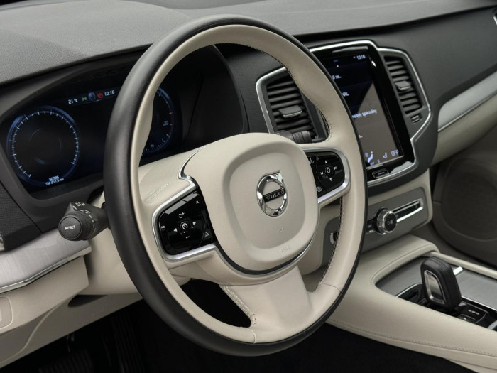 Volvo XC90 B5 AWD MOMENTUM REZERVACE 2.0 Momentum