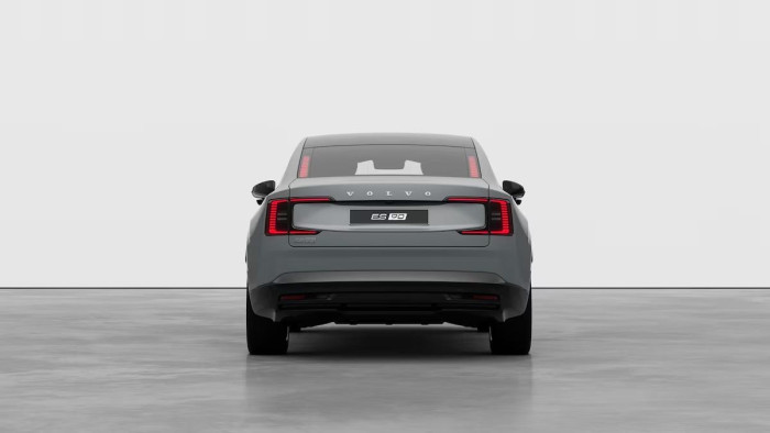 Volvo ES90 PURE ELECTRIC CORE