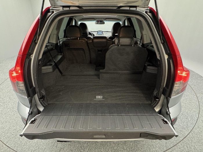 Volvo XC90 D5 AWD SUMMUM AUT 7 míst CZ 2.4 d Summum