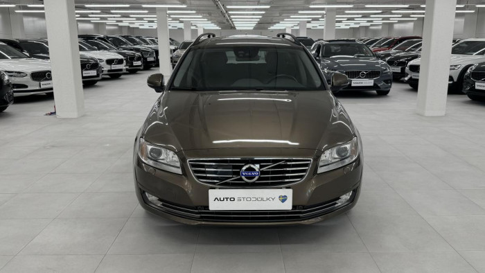 Volvo V70 D4 MOMENTUM NEZ.TOPENÍ AUT 2.0 d Momentum