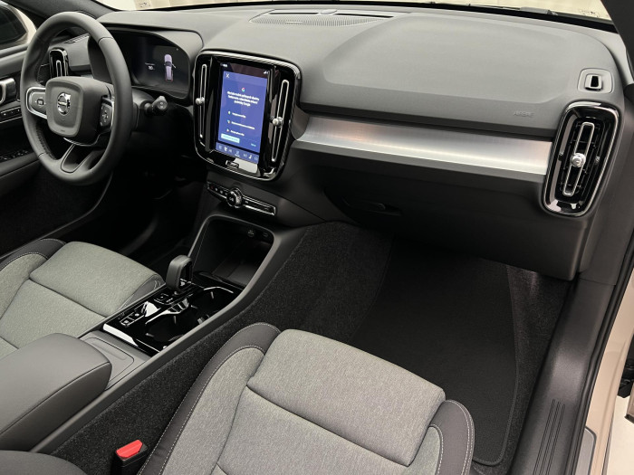 Volvo XC40 B3 DARK PLUS AUT