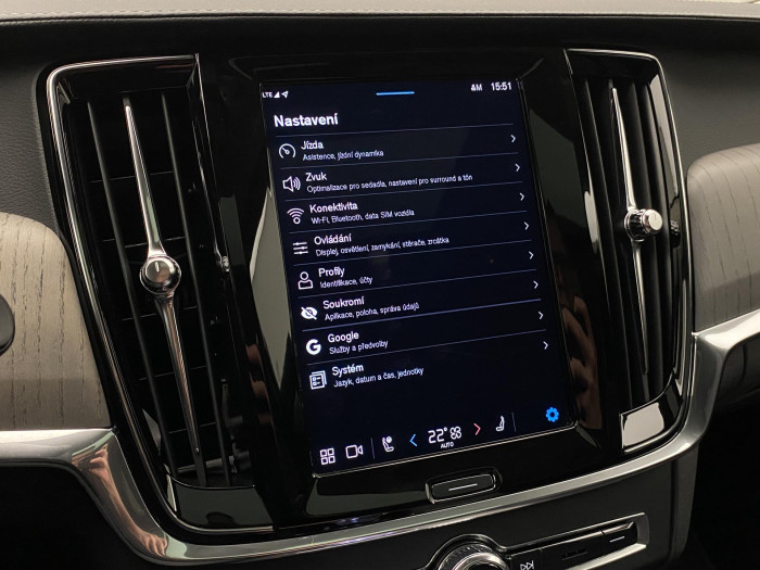 Volvo V90 CC B4 AWD ULTIMATE AUT CZ 2.0 CC CC