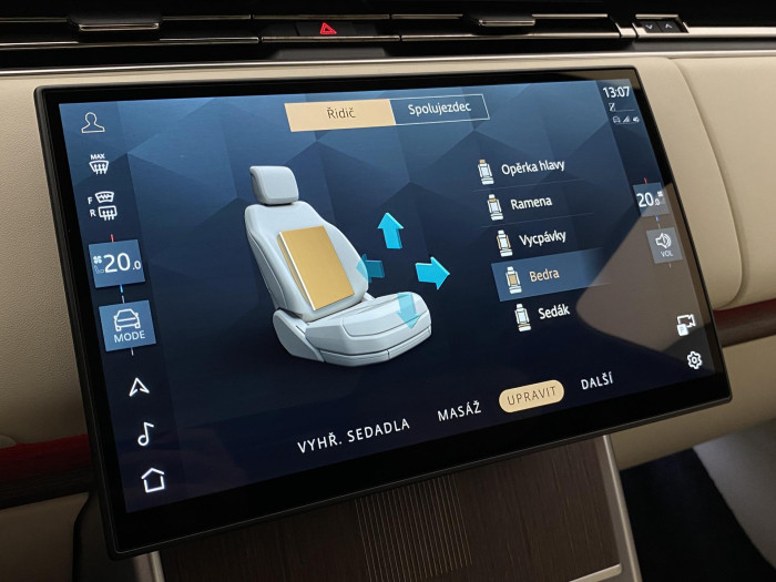 Land Rover Range Rover P550e AUTOBIOGRAPHY SWB