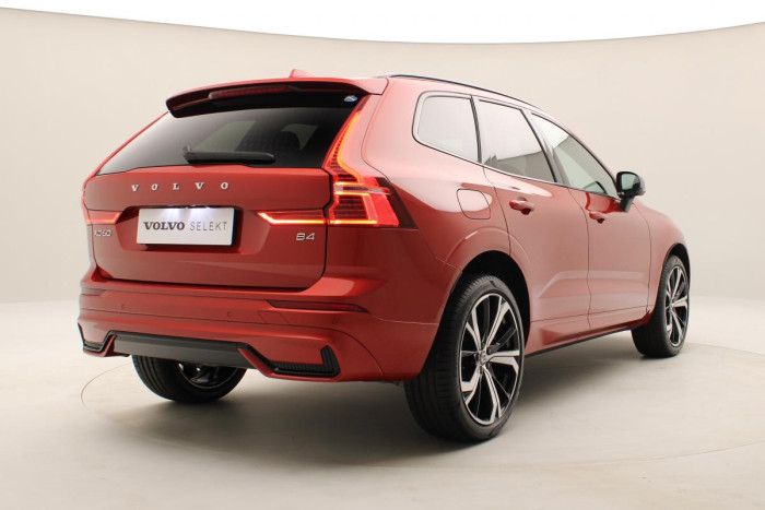 Volvo XC60 B4 PLUS DARK AUT 1.maj