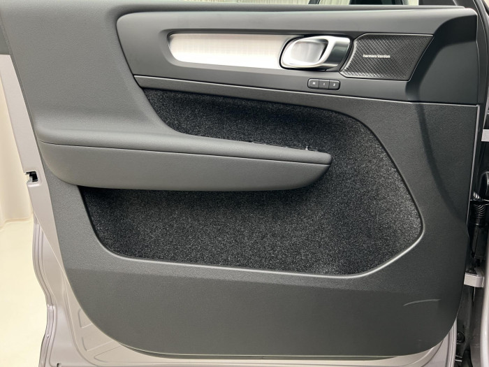 Volvo XC40 B3 DARK PLUS AUT