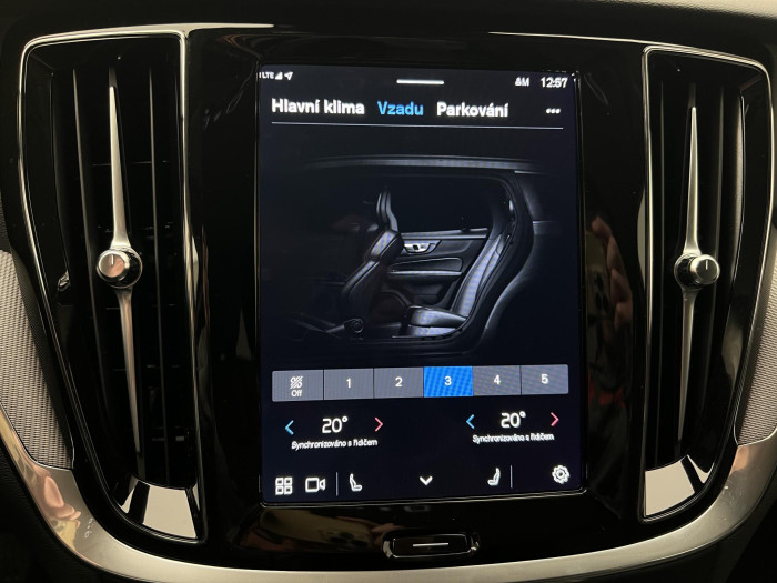Volvo V60 CC B5 AWD PLUS BRIGHT AUT