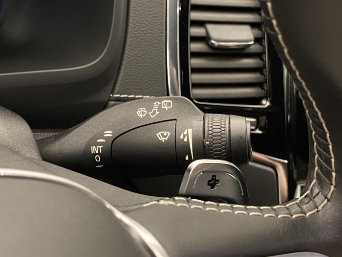 Volvo XC90 B5 AWD R-DESIGN AUT CZ