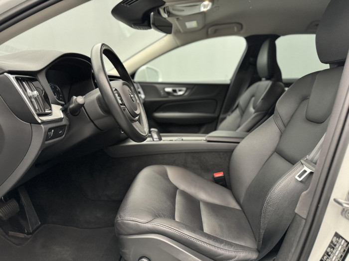 Volvo V60 CC B4 AWD MOMENTUM AUT 2.0 CC CC Momentum