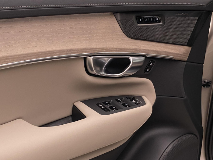Volvo XC90 T8 AWD RECHARGE BRIGHT PLUS 7m