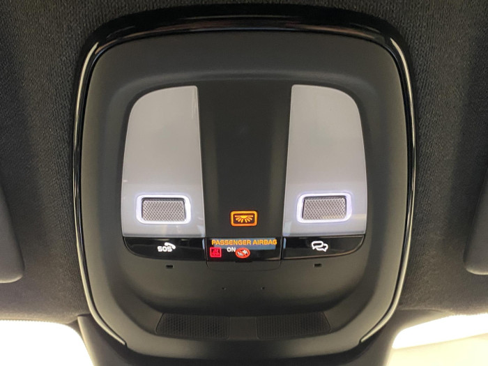 Volvo XC40 B3 DARK PLUS AUT CZ