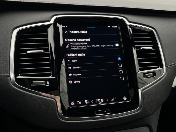 Volvo XC90 B5 AWD ULT. DARK 7MÍSTNÁ Aut