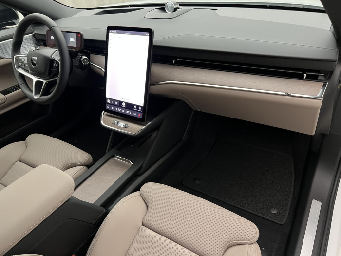 Volvo ES90 PURE ELECTRIC ULTRA