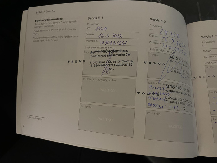 Volvo XC60 B4 AWD MOMENTUM AUT CZ 2.0 Momentum