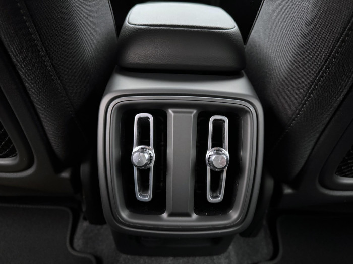 Volvo XC40 B3 AUT DARK PLUS