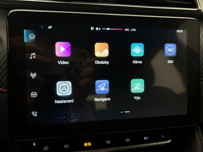 MG ZS 1.0T EXCLUSIVE AUT CZ 1.maj. 1.0 Exclusive