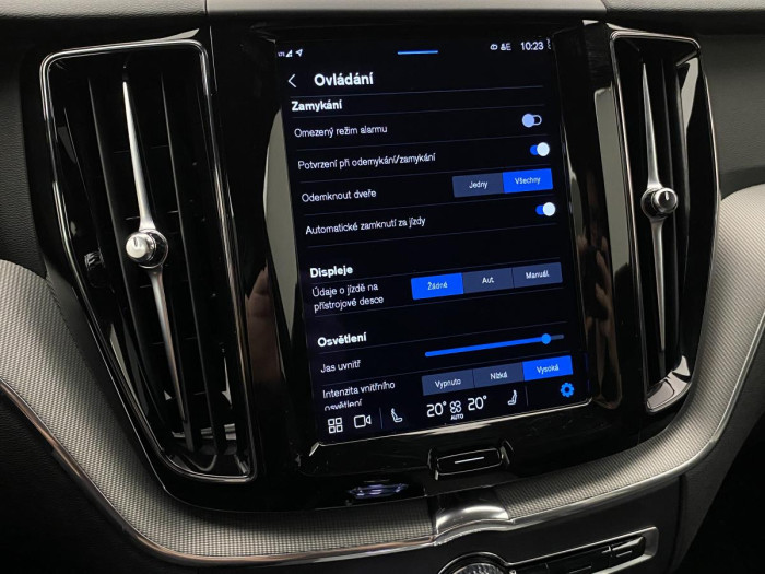 Volvo XC60 B4 PLUS BRIGHT AUT REZERVACE 2.0 Plus