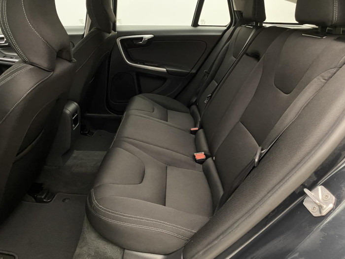 Volvo V60 D2 NAVIGACE 1.maj. REZERVACE 2.0 d
