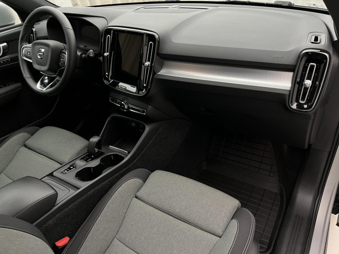 Volvo XC40 B3 CORE AUT CZ