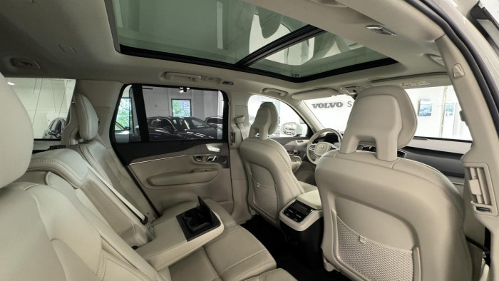 Volvo XC90 B6 AWD INSCRIPTION REZERVACE