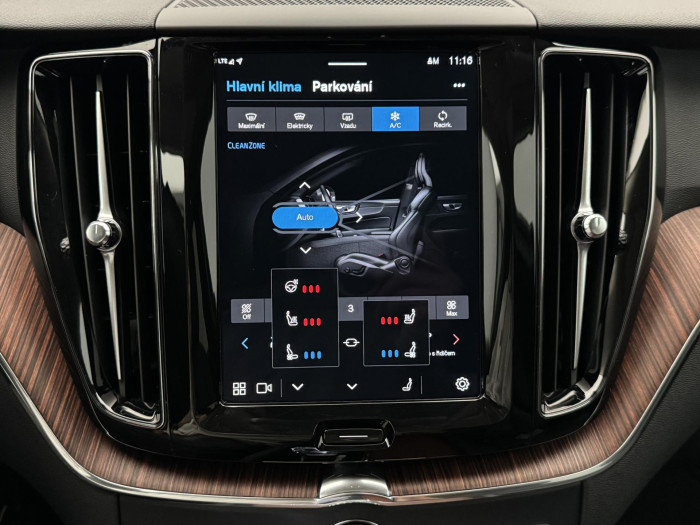 Volvo XC60 T8 AWD RECHARGE BRIGHT PLUS