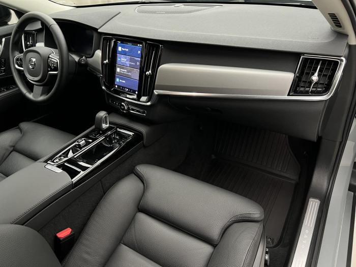 Volvo V90 T6 AWD RECHARGE PLUS DARK AUT