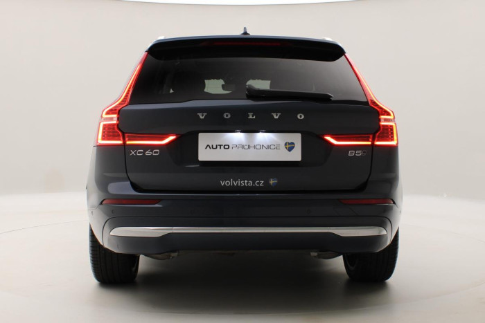 Volvo XC60 B5 AWD ULTIMATE AUT REZERVACE