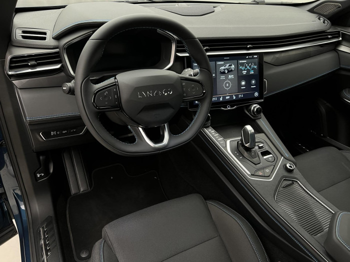 Lynk & Co 01 PHEV DCT AUT 1.maj.