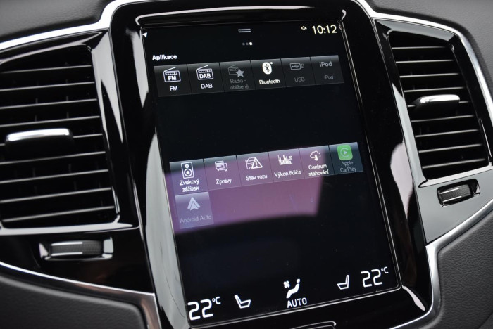 Volvo XC90 B5 AWD R-Design REZERVACE